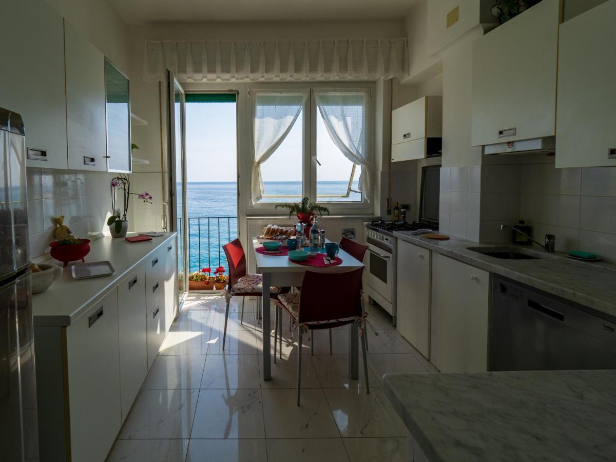 Giaella Sea View Apartment มอนเตรอสโซ อัล มาเร ภายนอก รูปภาพ